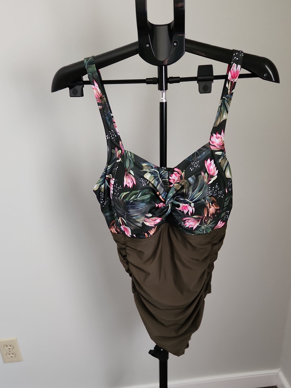 Hanna Nikole Women's Plus Size Once Piece Swimsuit With Tummy Control